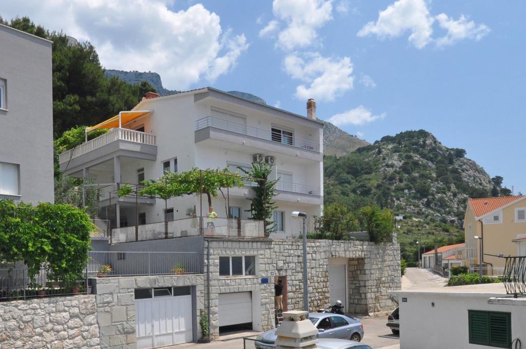 Apartments Zorka Leko Omis Exterior photo